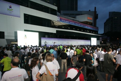 99 Day Countdown Crowd
