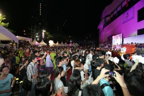 99 Day Countdown Crowd